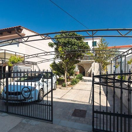 Holiday Home Mari - Modern Holiday House Close To Sea Punat Buitenkant foto